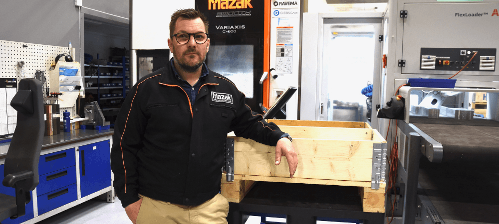 Martin Fredin är ägare av MF Precison. Kraven har ökat från kunderna, framför allt mäter företaget för att säkerställa kvalitén på komponenter. Foto: Per Sjögren