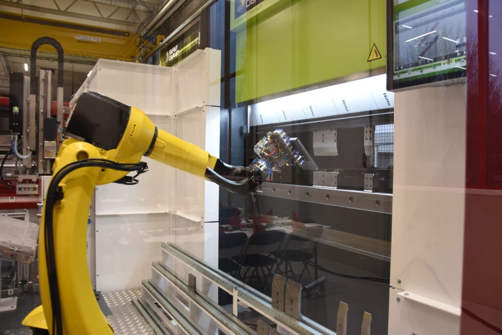 E-Brake 40T Premium som är en toppmodern kantpress med en presskraft på 40 ton och en bockningslängd på 1 600 millimeter. Foto: Per Sjögren