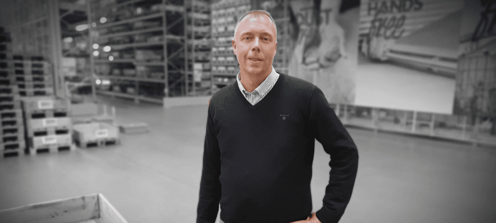 Färre truckar har inneburit tryggare arbetsplats vid Skandia Elevator Jerry Olsson, ansvarig för produktionsteknik, kvalitet och verksamhetsutveckling på Skandia Elevator