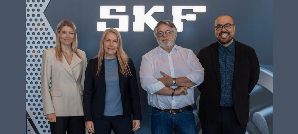 SKF inleder ett strategiskt partnerskap med Sferical AI Fr v: Jenny Nordlöw, Sferical AI och Annika Ölme, Pedro De Freitas, Renato Neves samtliga från SKF. Foto: SKF