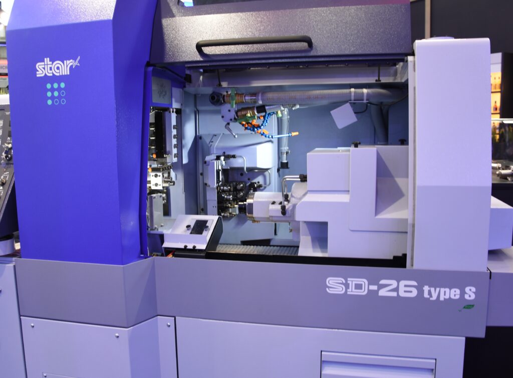 Star SD-26, som är en avancerad längdsvarv, kan bearbeta upp till diametrar 26 mm. Foto: Per Sjögren