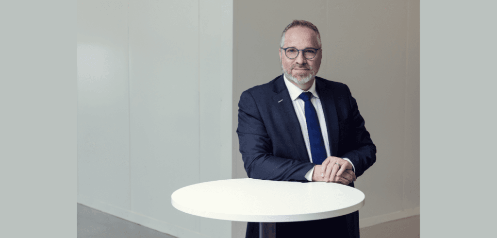 Systemair söker ny VD – Roland Kasper lämnar efter tio framgångsrika år Roland Kasper kommer att lämna Systemair efter tio år som VD och koncernchef