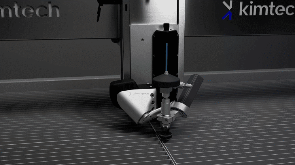 Förra året introducerade Kimtech TiltJet14 som innebär att vinkelfel inte kan uppstå eftersom skärhuvudet kompenserar bort detta. Foto: Kimtech