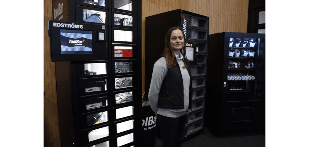 Ett smart system för att automatisera lagerhållningen Emeli Appelberg som arbetar med teknisk support för ToolBar på Edströms Maskin.